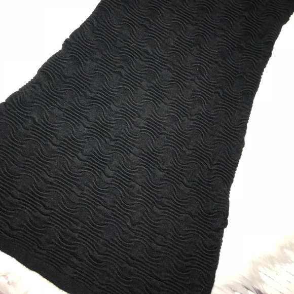 GUESS Ribbed Tube Dress - Picture 3 of 6